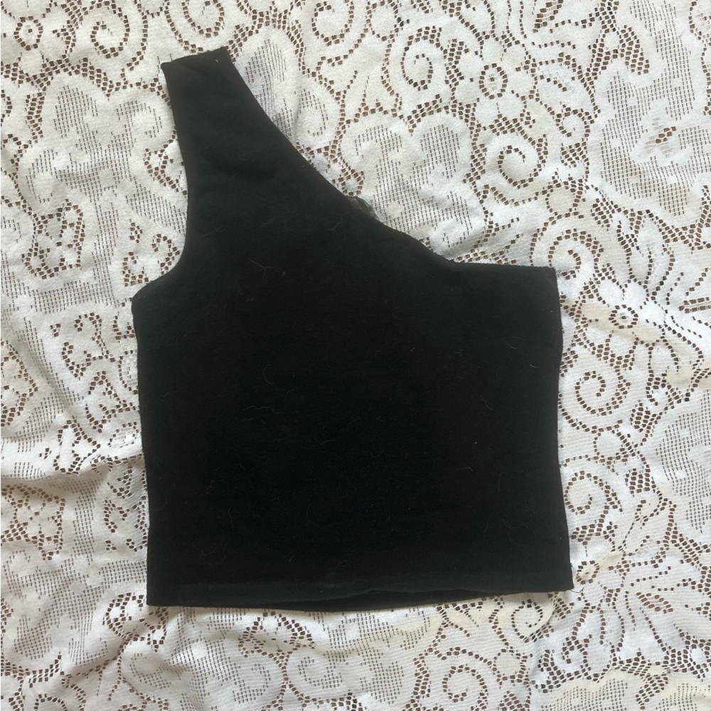 Brandy Melville One Shoulder Black Top
